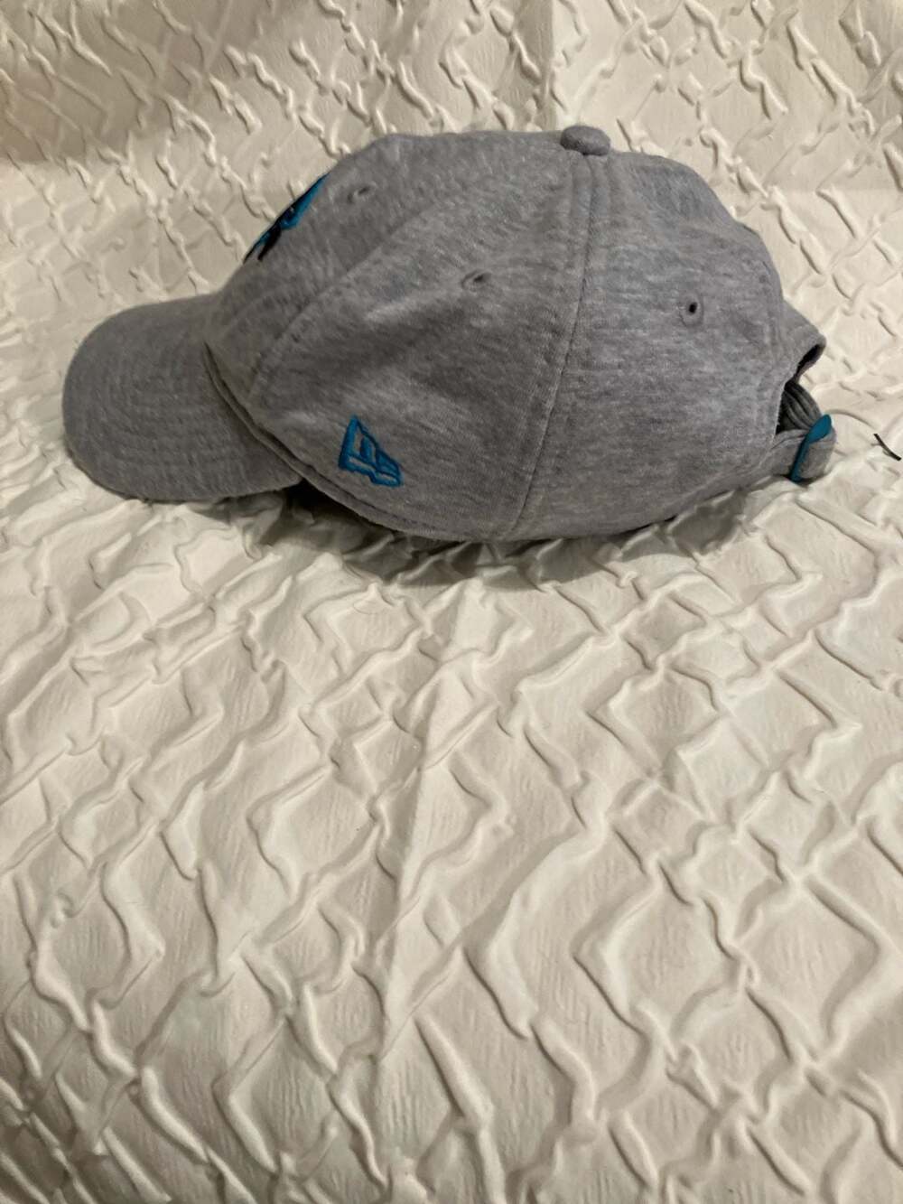 New Era Carolina Panthers 9TWENTY Adjustable Hat Heather Grey - Picture 2 of 3